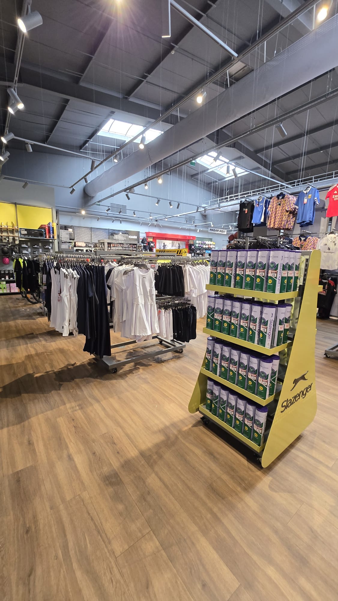 Sports Direct, fotografia adicional do projecto
